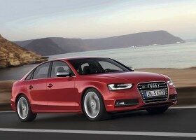 El S4 combina la elegancia y deportividad de Audi con la potencia y velocidad de los modelos S