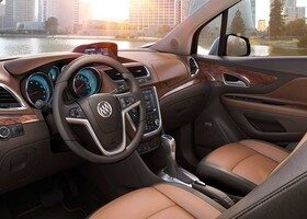 El interior del Buick Encore tiene un claro aroma a General Motors.
