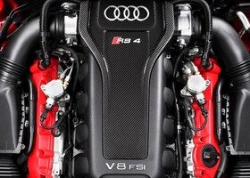 El Audi RS4 Avant comparte motor con el Audi RS5.