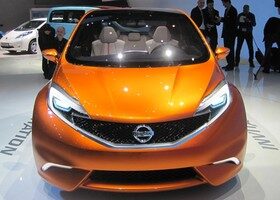 El Nissan Invitation anticipa el nuevo compacto de la marca japonesa, que llegará en 2013.
