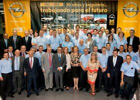 Celebración del 30 aniversario de GM y el 150 de Opel.