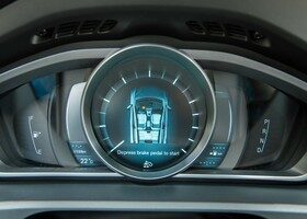 El panel de control del Volvo V40 es tan futurista como elegante.