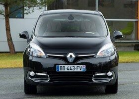 El Renault Scénic incorpora un nuevo frontal.