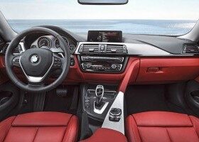 El interior del BMW Serie 4 Coupé aporta novedades, pero no es ningún cambio radical respecto al Serie 3.