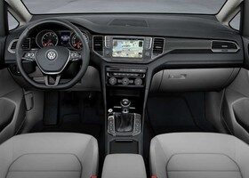 Interior del nuevo Volkswagen Golf Sportsvan.