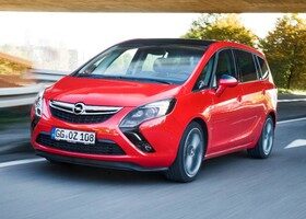 Opel sigue apostando por el Zafira Tourer, que recibe ahora el sistema IntelliLink.