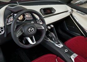 Así es el interior del Mazda Hazumi, que debuta en suelo español con motivo del Salón de Madrid.