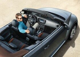 El precio de partida del VW Beetle Cabrio Karmann roza los 30.000 euros.