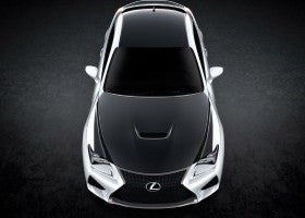 La fibra de carbono toma un gran protagonismo en el Lexus RC F Carbon Package.