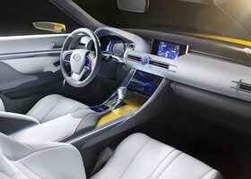 El interior del Lexus LF-C2 Concept es razonablemente realista, a pesar de tratarse de un prototipo.
