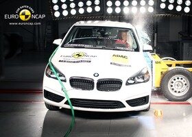 Test Euro NCAP BMW serie 2 Active Tourer 2014