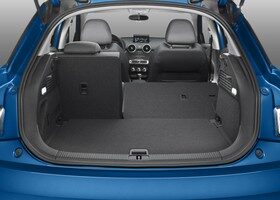 La capacidad del maletero del Audi A1 crece exponencialmente abatiendo los asientos traseros.