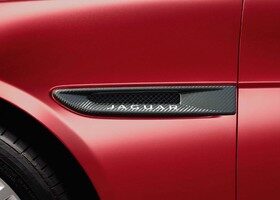El Jaguar XE podrá personalizarse con hasta 40 elementos diferentes.