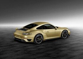 La imagen del Porsche 911 Turbo gana en agresividad con el nuevo kit aerodinámico.