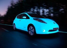 Nissan Leaf fluorescente 2015