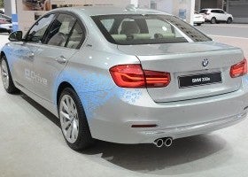 Llegan los BMW 330e y BMW 225 XE híbridos enchufables