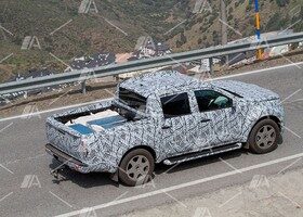 Fotos espía del nuevo Mercedes Pick Up 2017