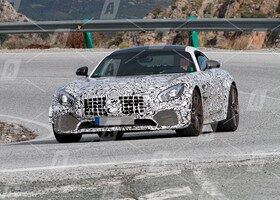 Nuevas fotos espía del Mercedes AMG GT R