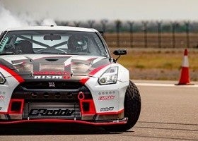 El Nissan GT-R MY16 logra el récord Guinness por el derrape más rápido del mundo
