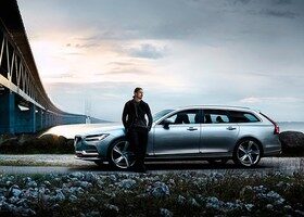 El Volvo V90 e Ibrahimovic en un vídeo de despedida