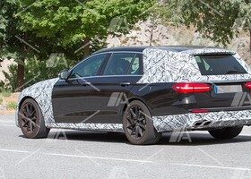Nuevas fotos espía del nuevo Mercedes E63 AMG Estate y berlina