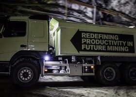 El camión autónomo de Volvo que trabaja en una mina