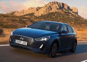 Ya está disponible el nuevo Hyundai i30, con motores gasolina y diésel y con un gran equipamiento de seguridad activa electrónica.