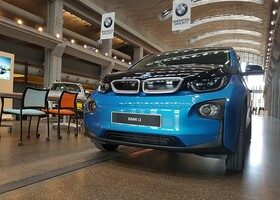 El BMW i3 es un coche que ha introducido nuevas tecnologías fabriles.