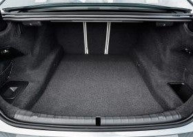 El maletero del nuevo BMW Serie 5 tiene 530 litros de capacidad -10 más que antes-.