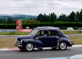 65 aniversario del carismático Renault 4/4