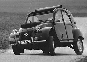 Citroën 2CV en acción.