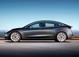 Hay dos versiones del Tesla Model 3 en función de la autonomía de sus baterías.
