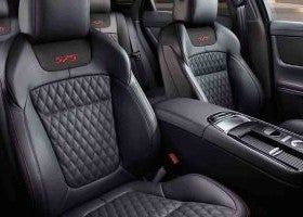 Interior exclusivo para la versión más deportiva del Jaguar XJ, el XJR575.