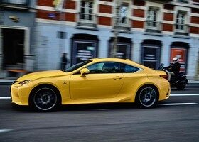 El color Amarillo Nápoles es una de las novedades del Lexus RC 300h.