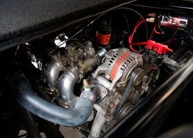 El motor encargado de impulsar este 600 es un rotativo de Mazda.