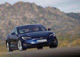 La autonomía real del Tesla Model S 100D es de entre 400 y 500 kilómetros.