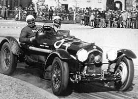 Alfa Romeo en las Mille Miglia de 1935.
