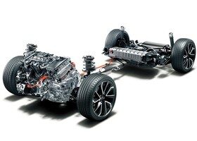 En un coche híbrido hay dos sistemas de frenado: el convencional hidráulico y el regenerativo eléctrico.