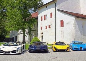 Lamborghini Veneno Roadster, Koenigsegg One: 1, McLaren P1 amarillo y Bugatti Veyron azul brillante.