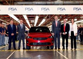 El Rey Felipe VI inaugura la producción del Opel Corsa 2020 en Figueruelas