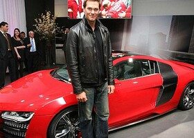 Tom Brady, junto a su Audi R8