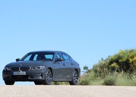 Prueba del BMW 330e 2020 híbrido enchufable exterior.