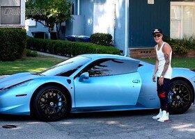 Justin Bieber y su Ferrari