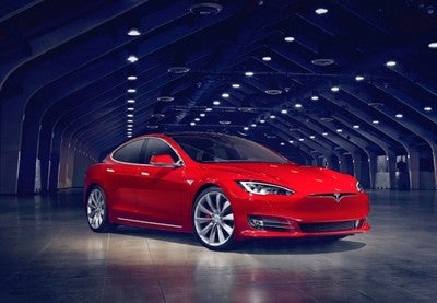 Tesla Model S Berlina mediana o grande
