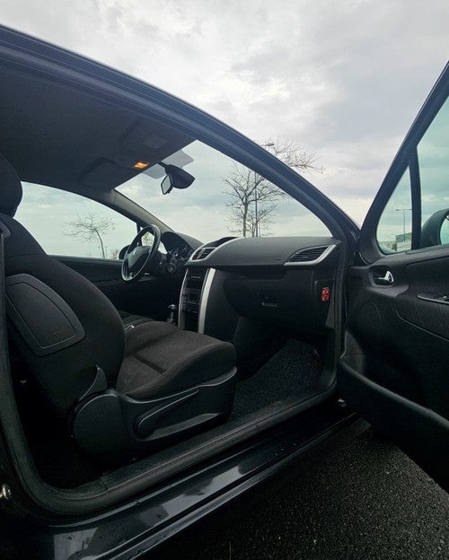 PEUGEOT 207 1.6HDI Sport