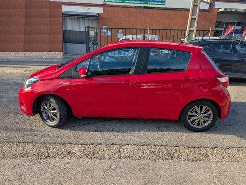 TOYOTA Yaris Pequeño  Automático de 5 Puertas