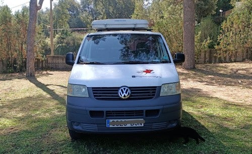 Furgoneta Volkswagen Transporter camperizada por profesionales 