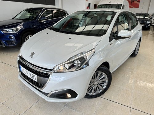 PEUGEOT 208 1.2 PureTech S&S Signature 82