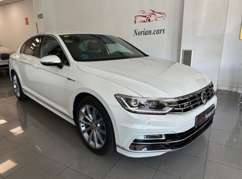 VOLKSWAGEN Passat 2.0 TSI Sport 4Motion DSG 206kW