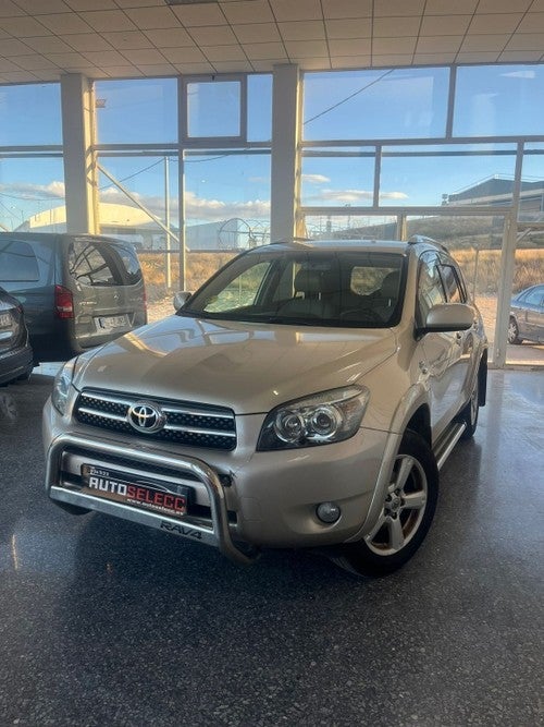 TOYOTA RAV-4 2.2D-4D Premium